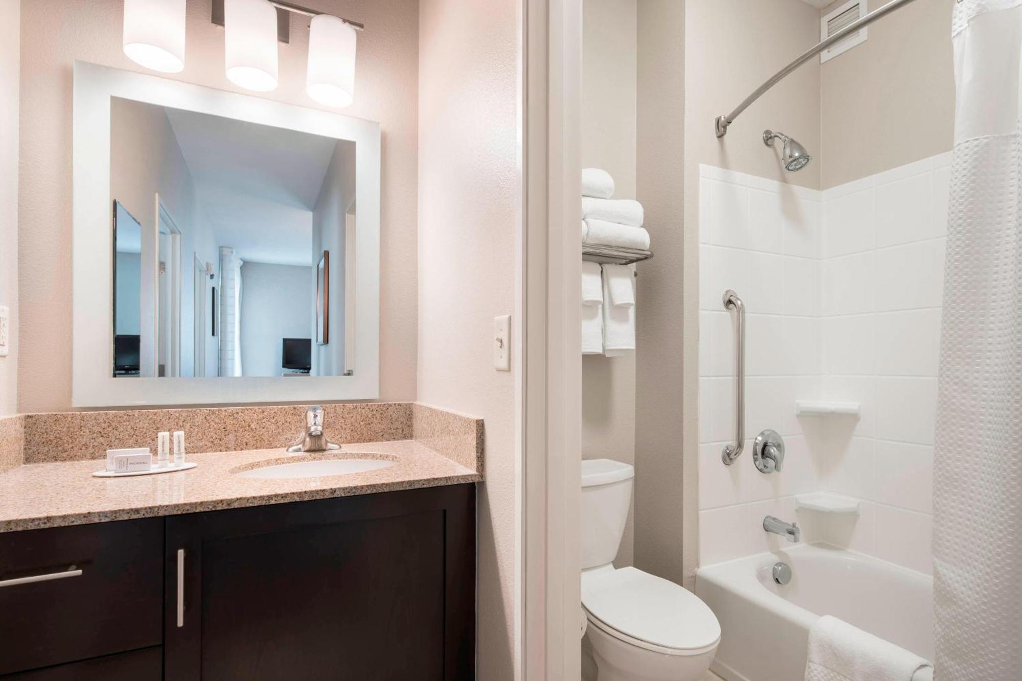 Towneplace Suites By Marriott San Diego Carlsbad / Vista Exterior foto