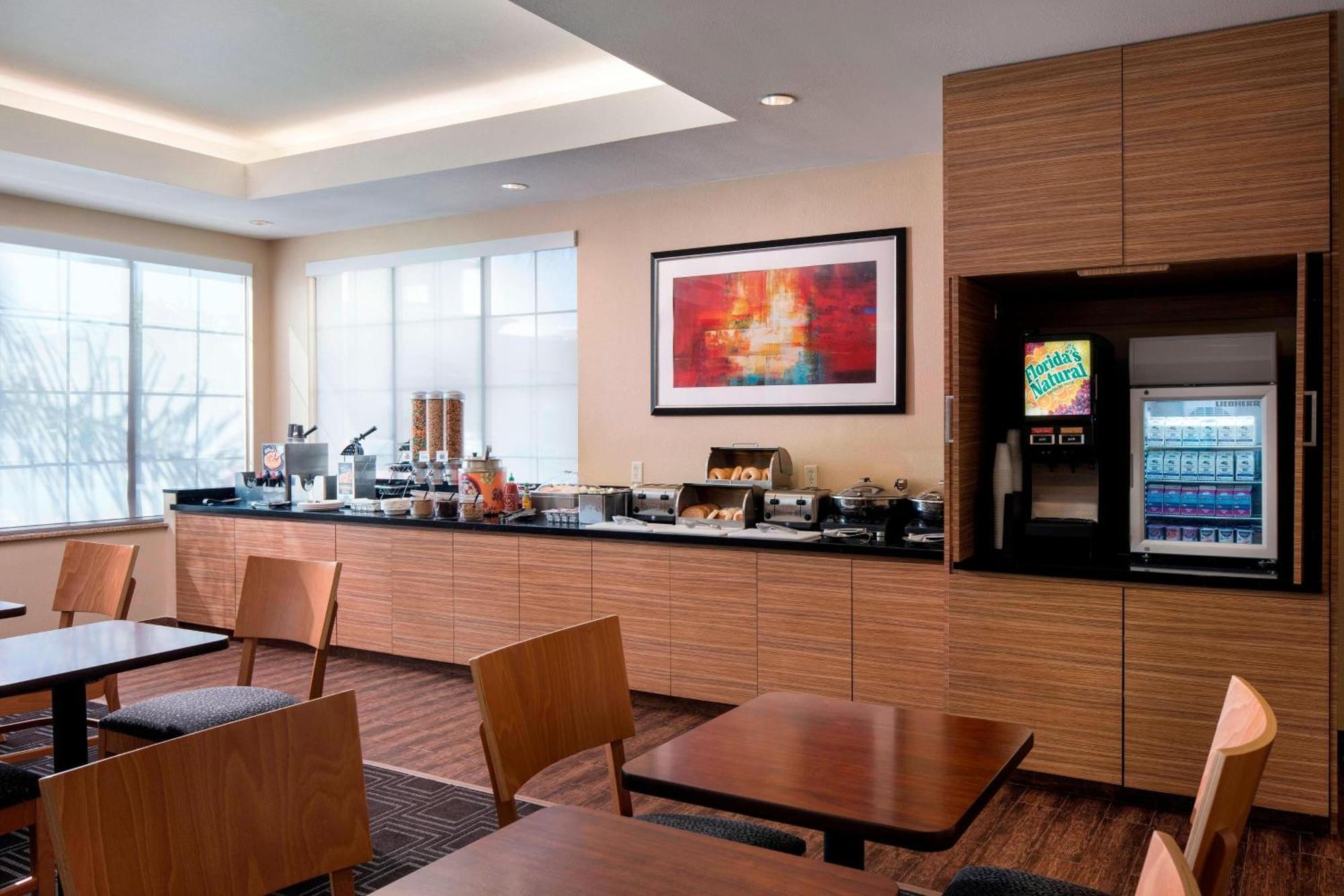 Towneplace Suites By Marriott San Diego Carlsbad / Vista Exterior foto